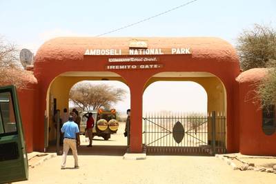 Heritawi Safaris field image: w5ErBmWLK4DzjLdAMRIr77KSQbAOqsdSHwIGWVLL